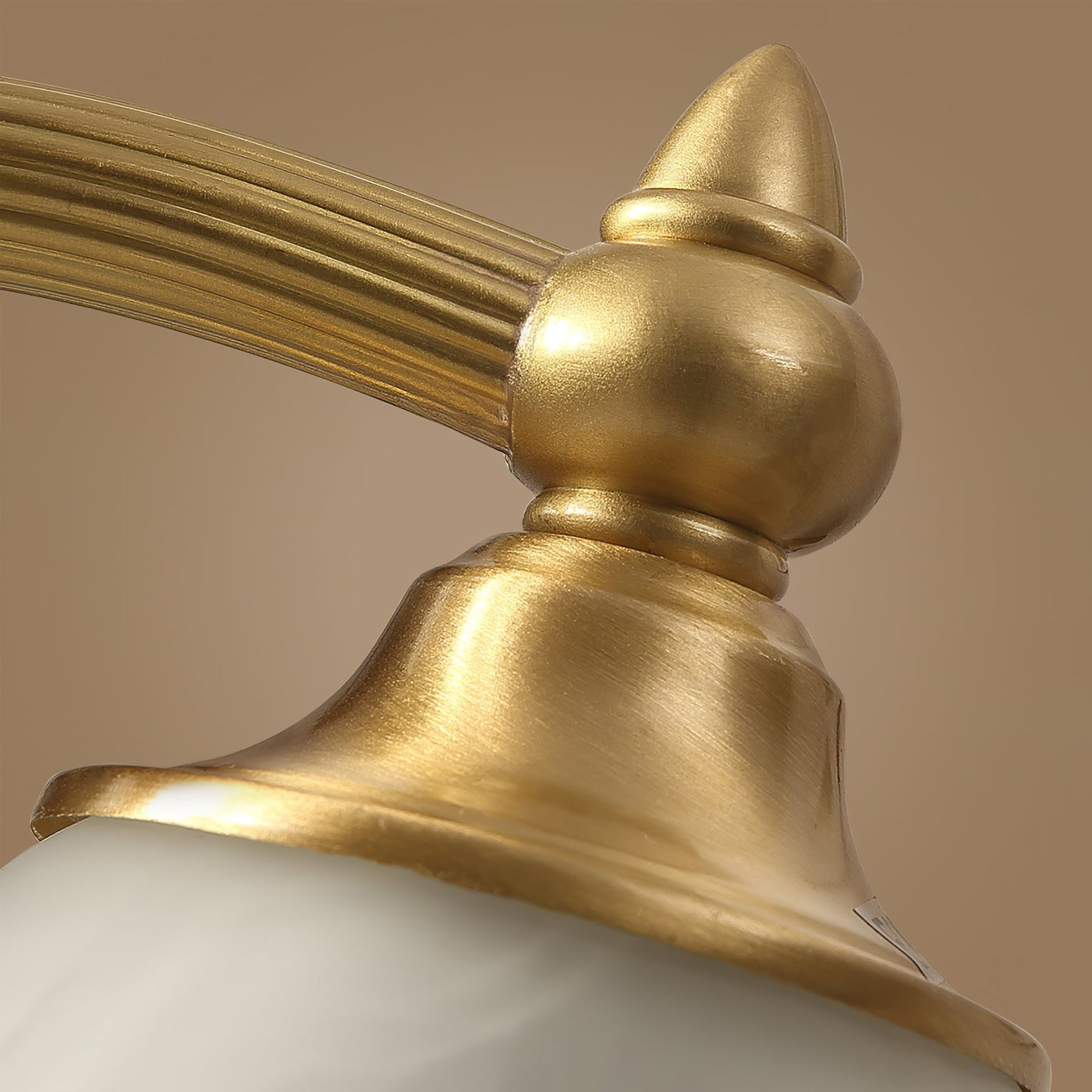 FloraLuxe - Sophisticated Table Light