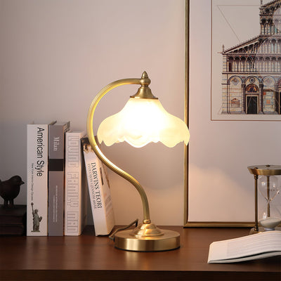 FloraLuxe - Sophisticated Table Light