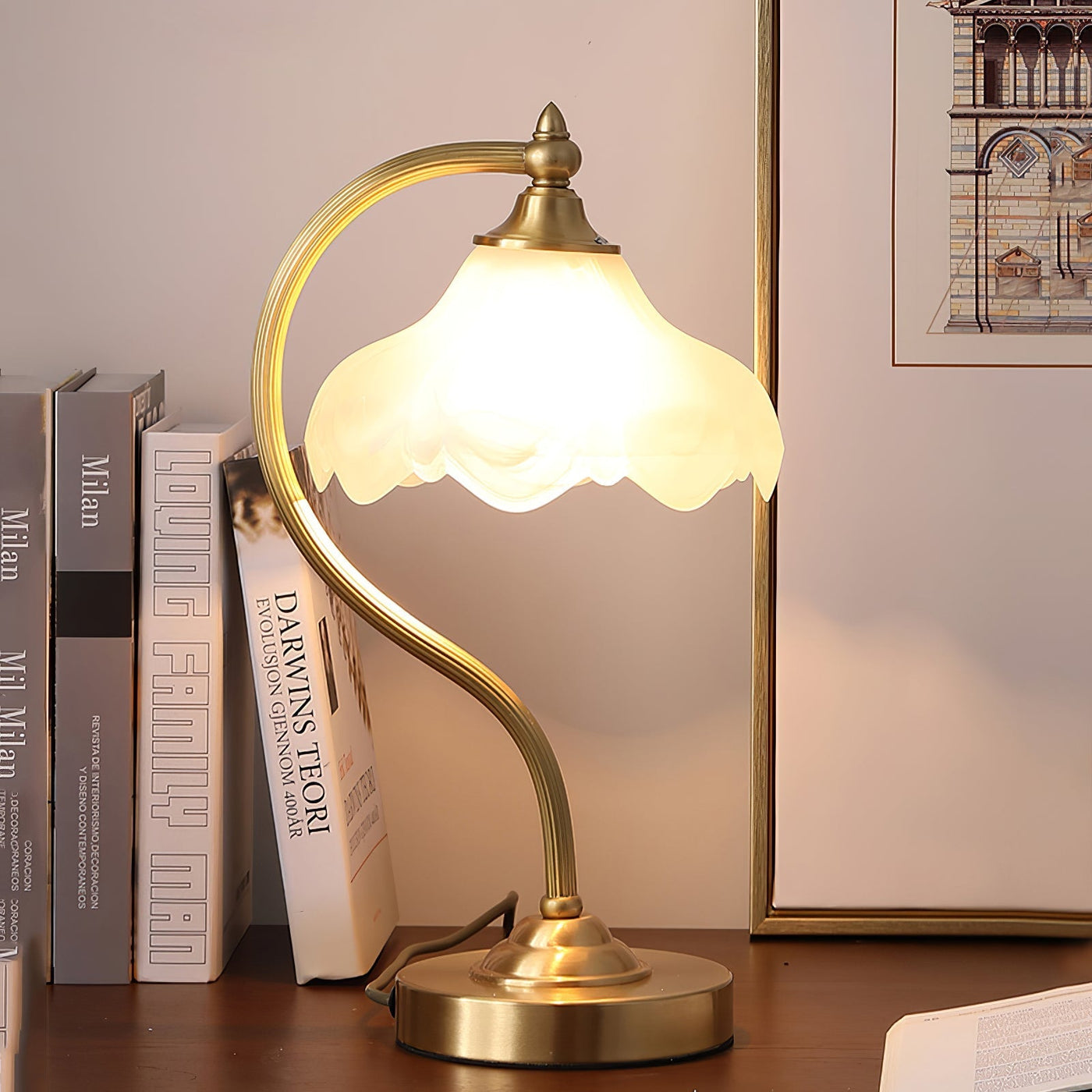 FloraLuxe - Sophisticated Table Light