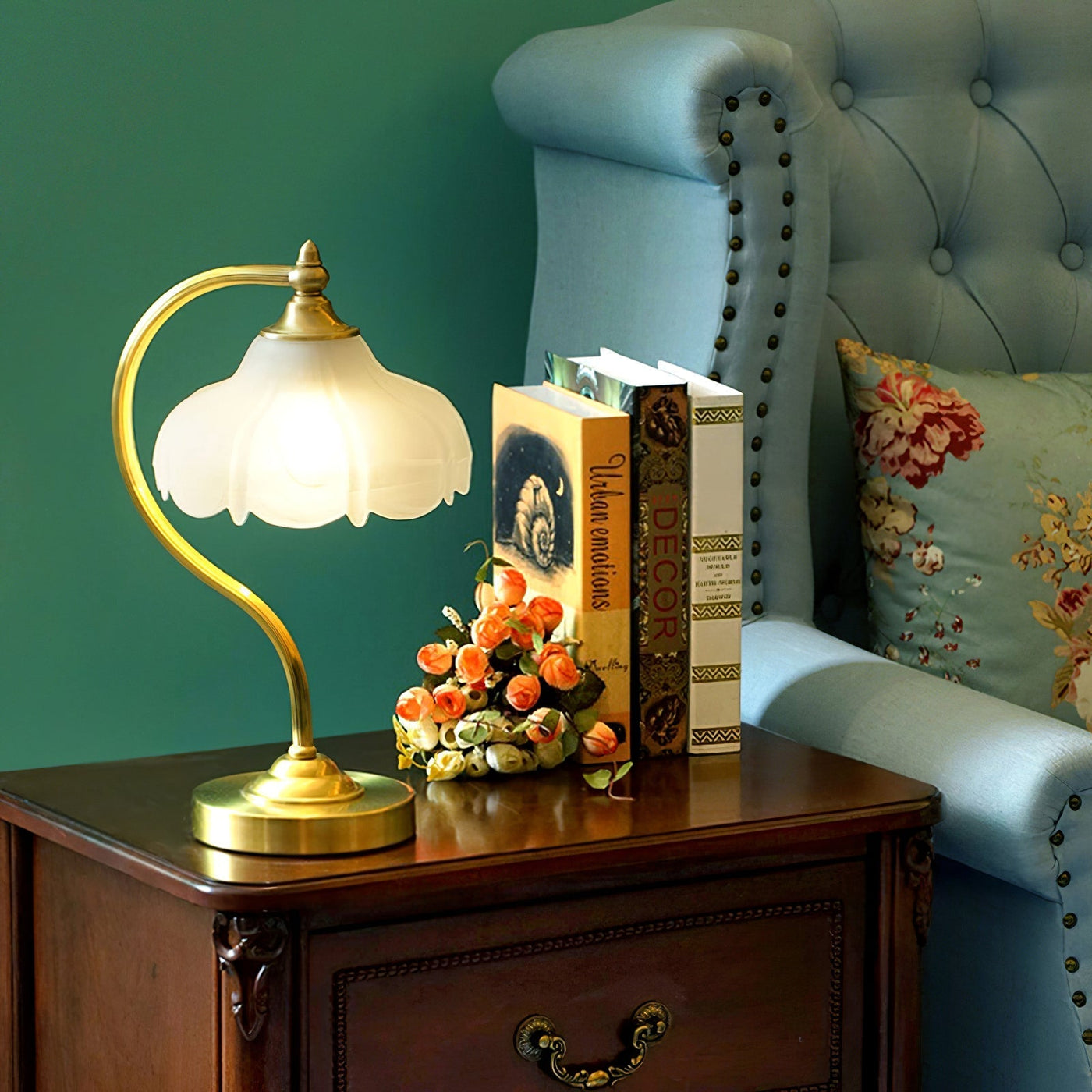 FloraLuxe - Sophisticated Table Light