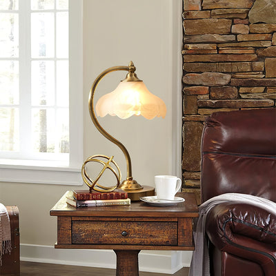 FloraLuxe - Sophisticated Table Light