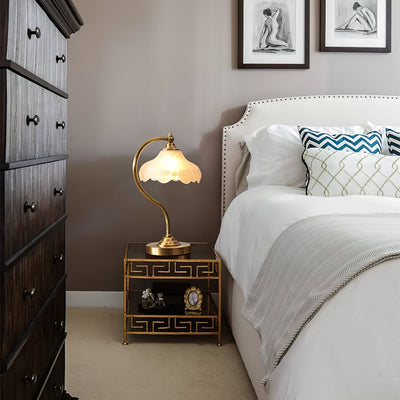 FloraLuxe - Sophisticated Table Light