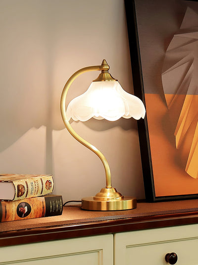 FloraLuxe - Sophisticated Table Light