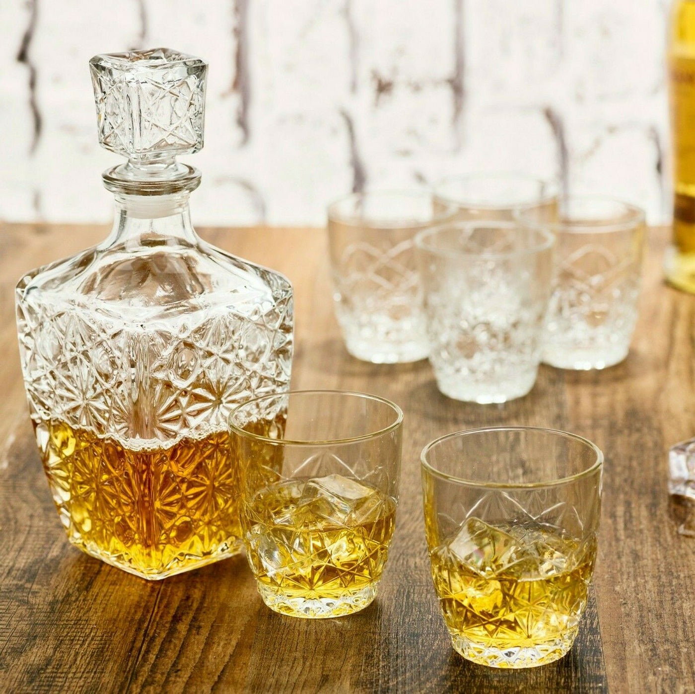 RoyalPour - 7-Piece Whiskey Decanter Gift Set