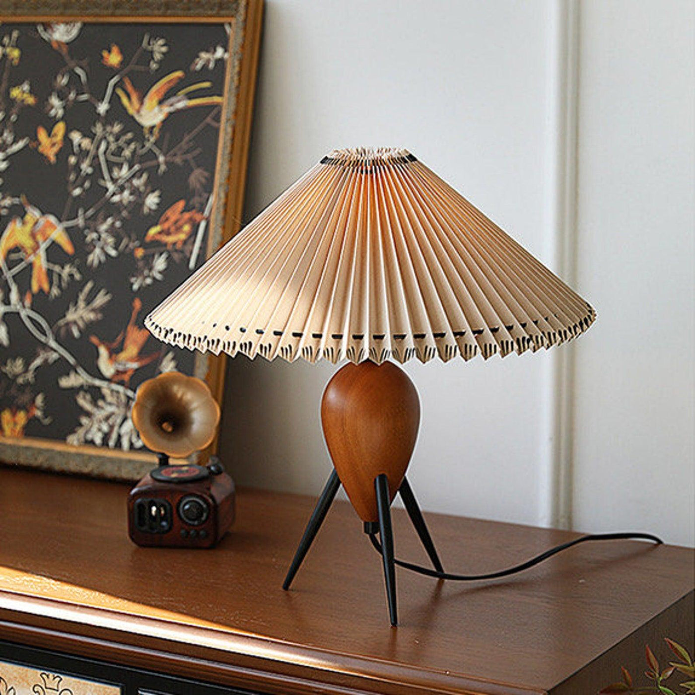 EcoBeam – Modern Tripod LED Lamp with Fabric Shade