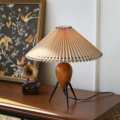EcoBeam – Modern Tripod LED Lamp with Fabric Shade