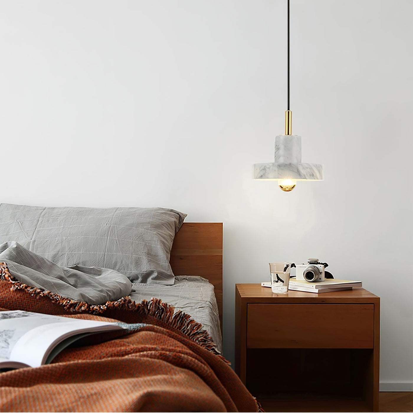 GlamMarble – Elegant Stone Pendant Lamp