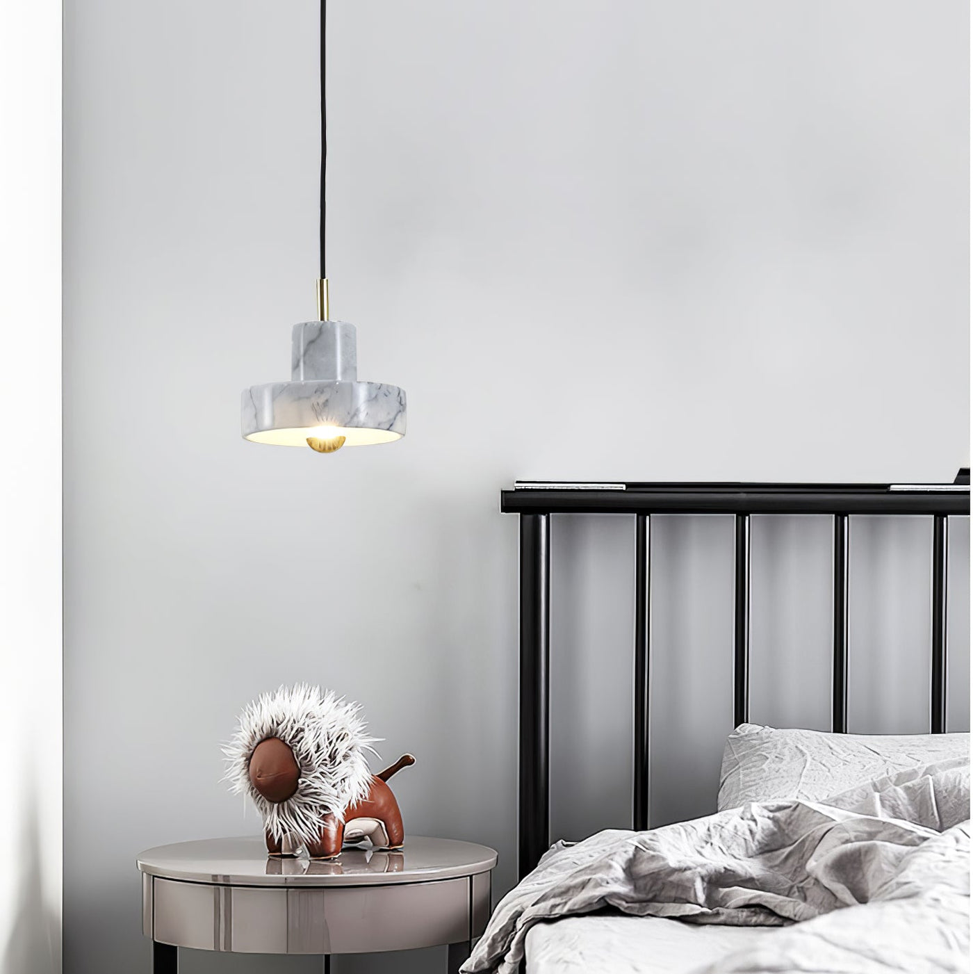 GlamMarble – Elegant Stone Pendant Lamp
