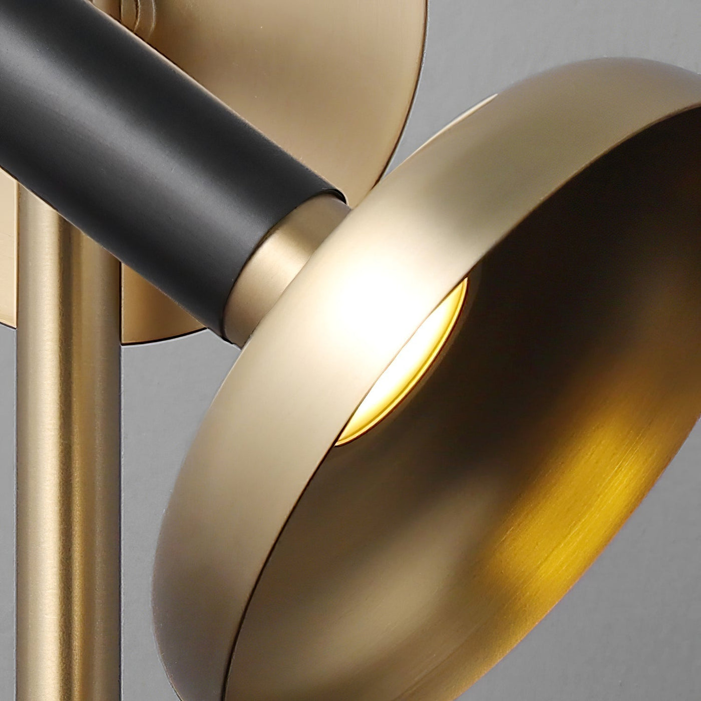 GlowPulse - LED Table Lamp