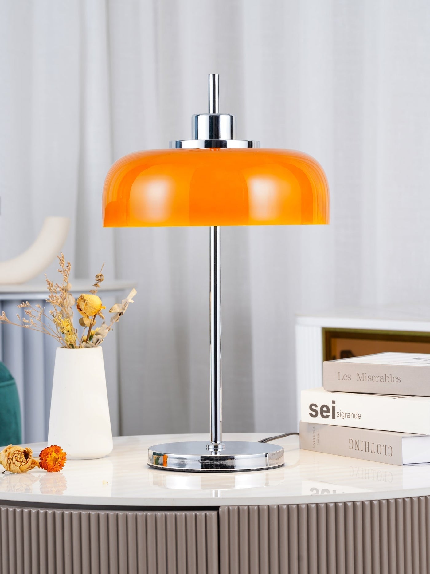 AuraBeam – Modern LED Desk Lamp with Retro Vibes