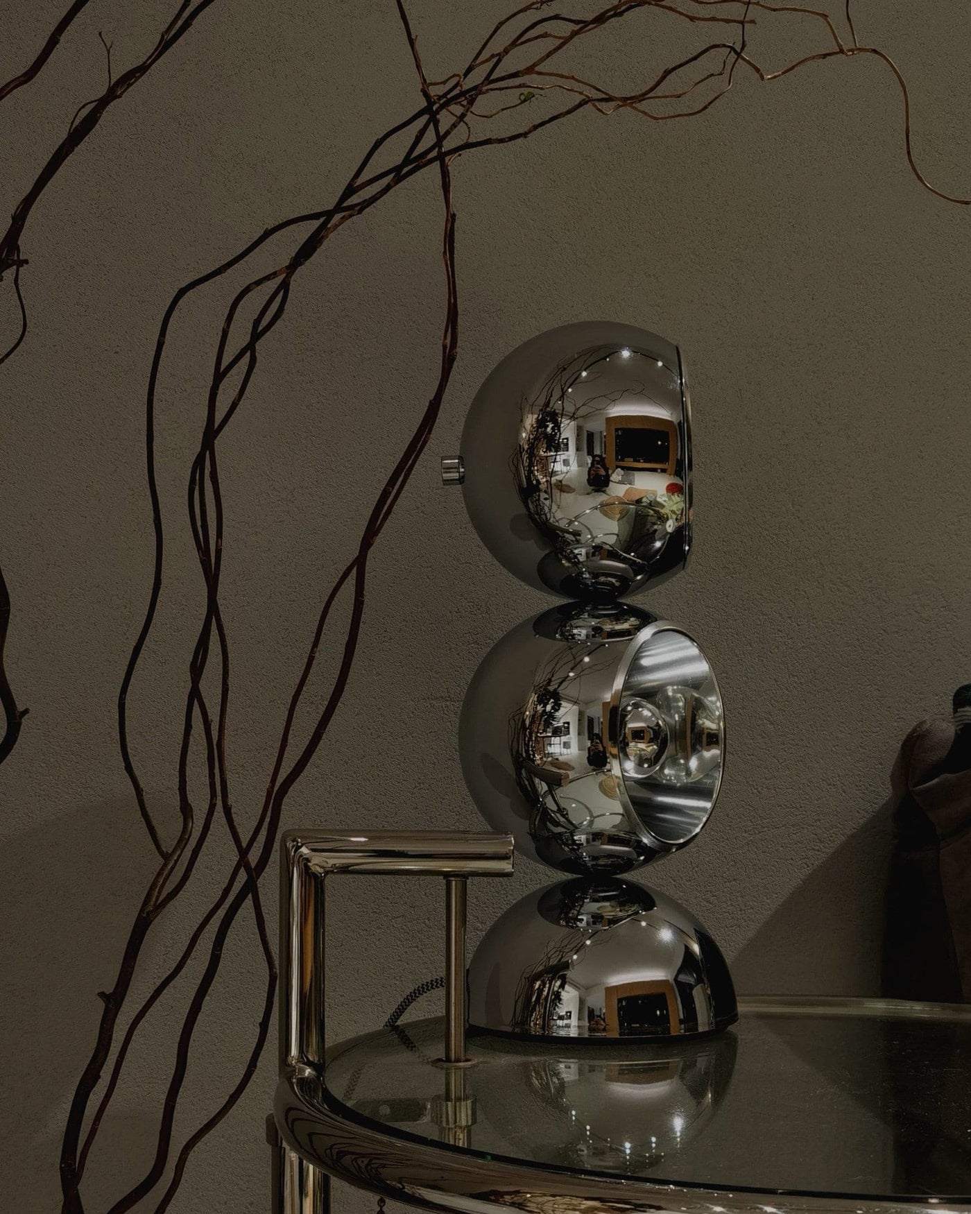 LuxeCharm - Table Lamp with Mickey Style and Cozy Light Diffusion