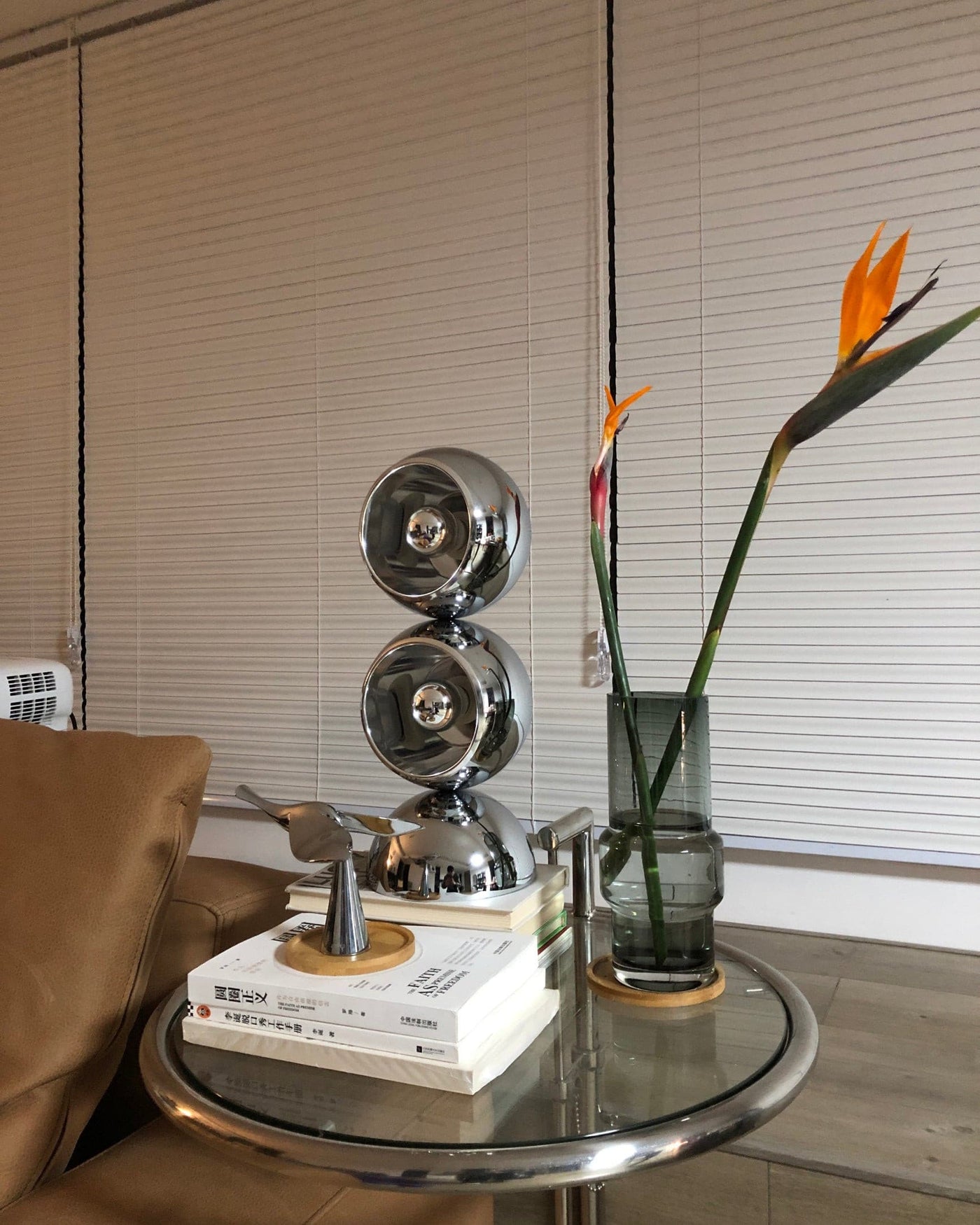 LuxeCharm - Table Lamp with Mickey Style and Cozy Light Diffusion