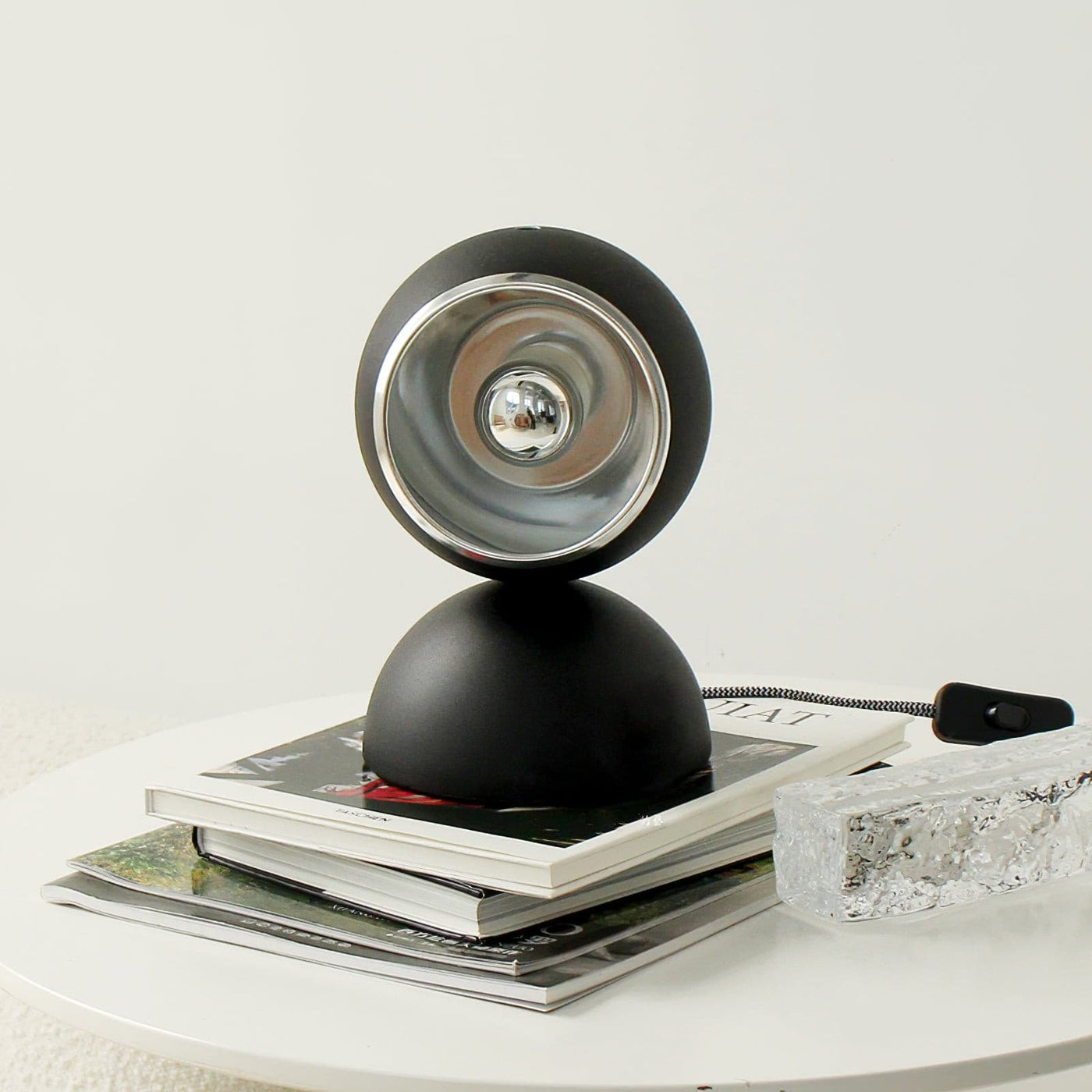 LuxeCharm - Table Lamp with Mickey Style and Cozy Light Diffusion