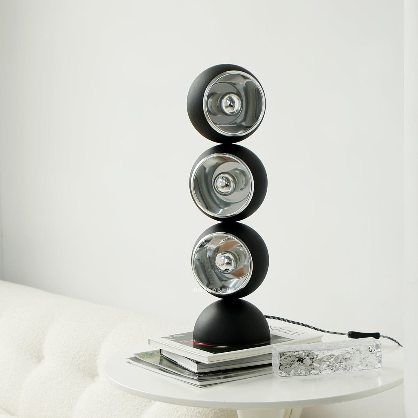 LuxeCharm - Table Lamp with Mickey Style and Cozy Light Diffusion