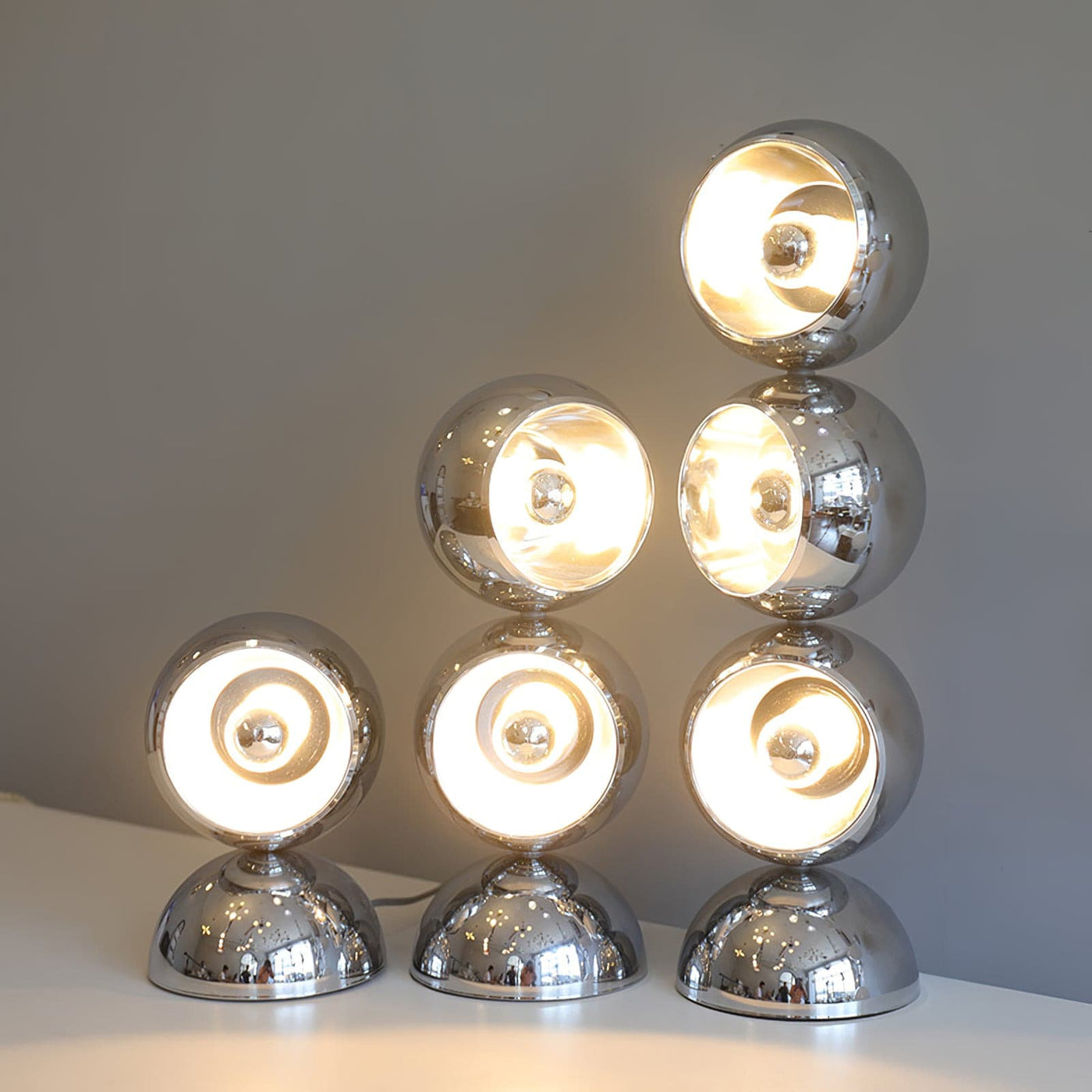 LuxeCharm - Table Lamp with Mickey Style and Cozy Light Diffusion
