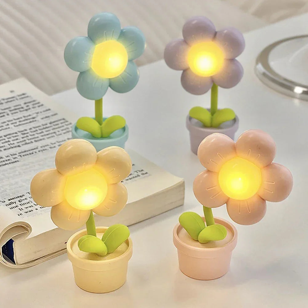 BloomLite - Petite Flower Table Lamp