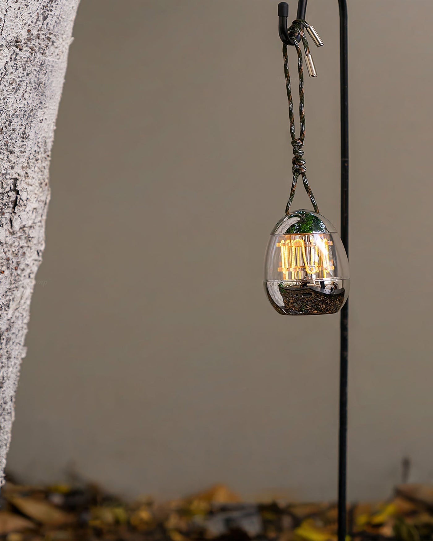 MiniEggLight - Elegant Desk Lamp