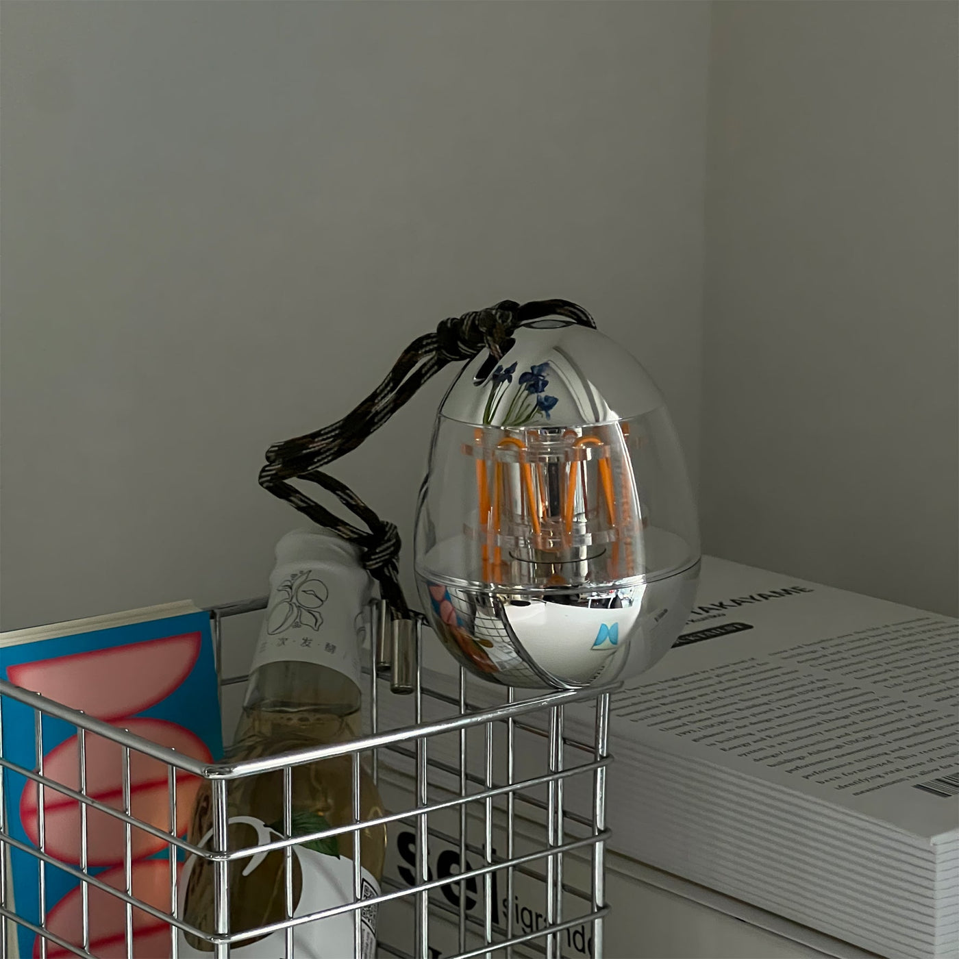 MiniEggLight - Elegant Desk Lamp