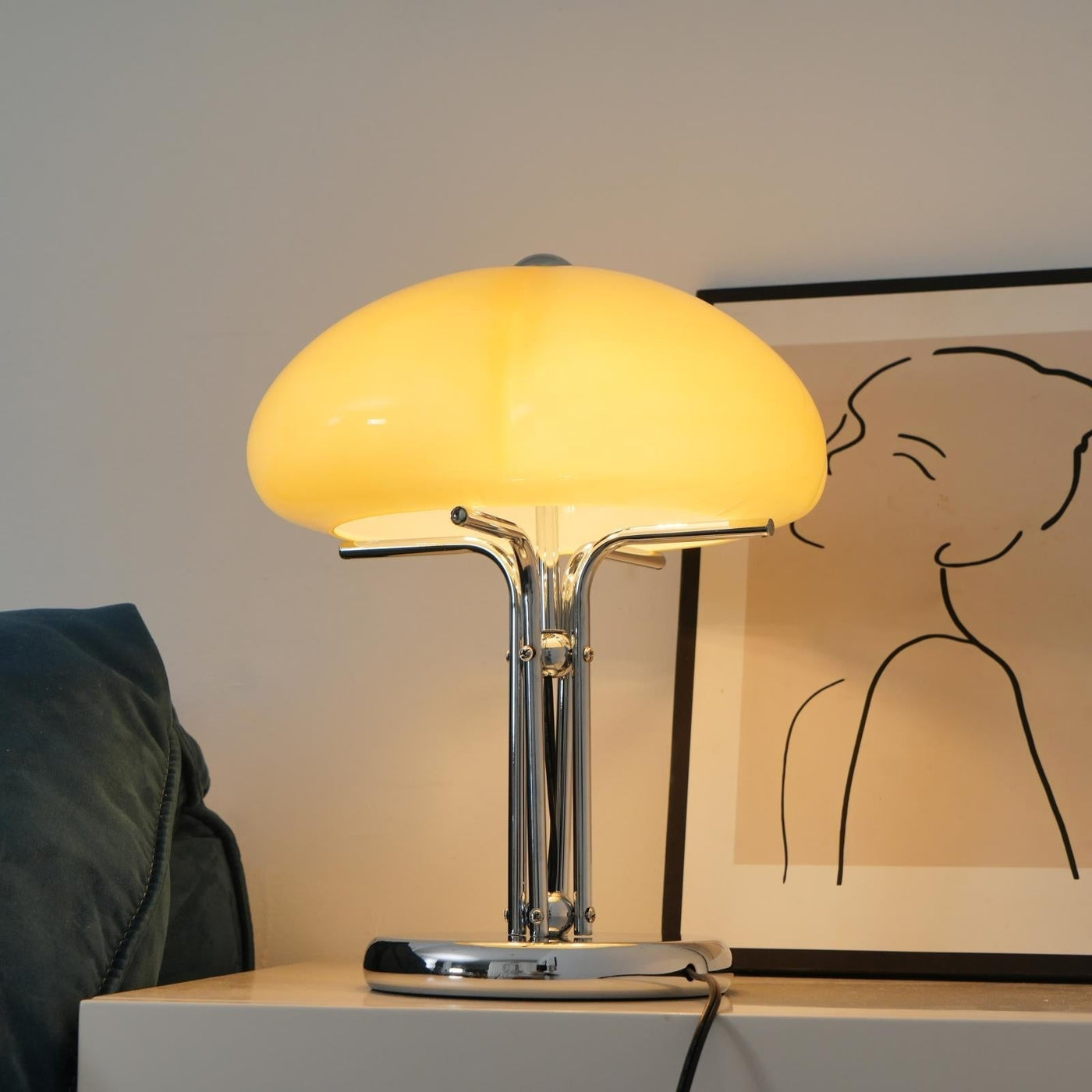 GlowMushroom - Bauhaus-Inspired Table Light