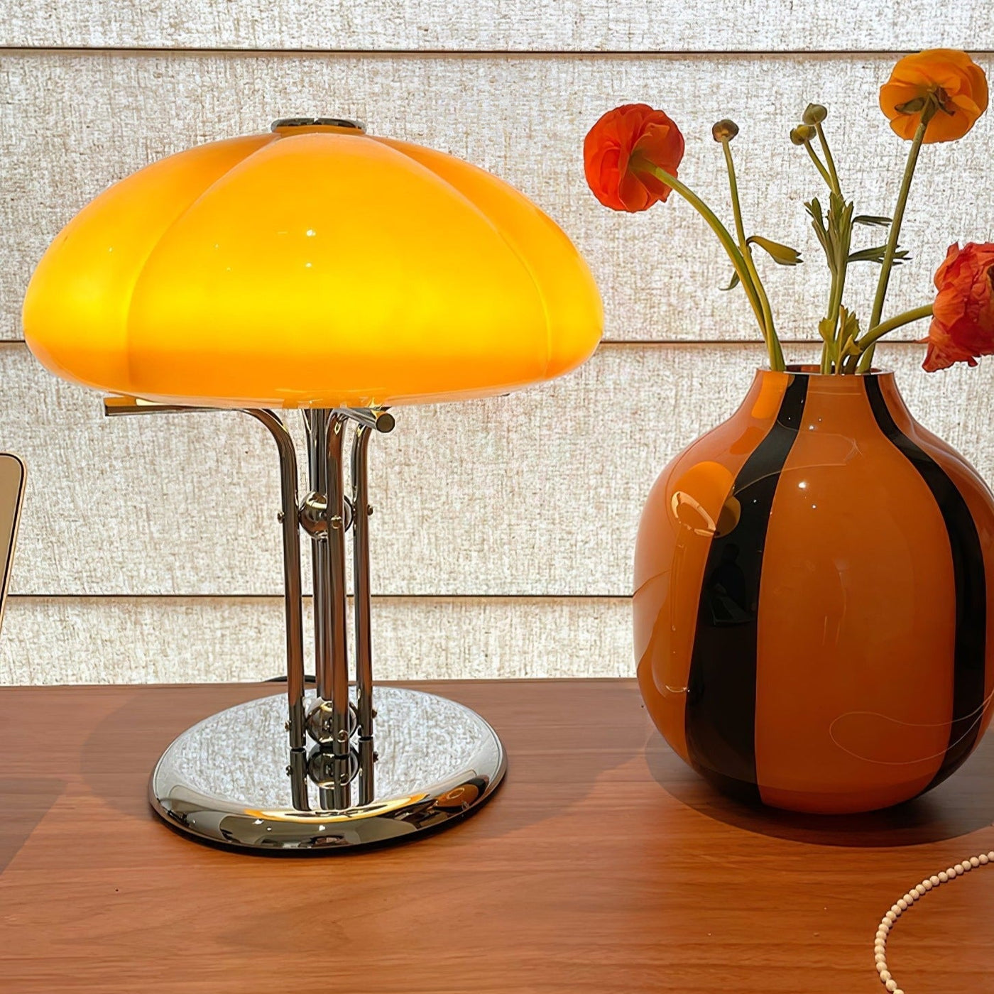 GlowMushroom - Bauhaus-Inspired Table Light