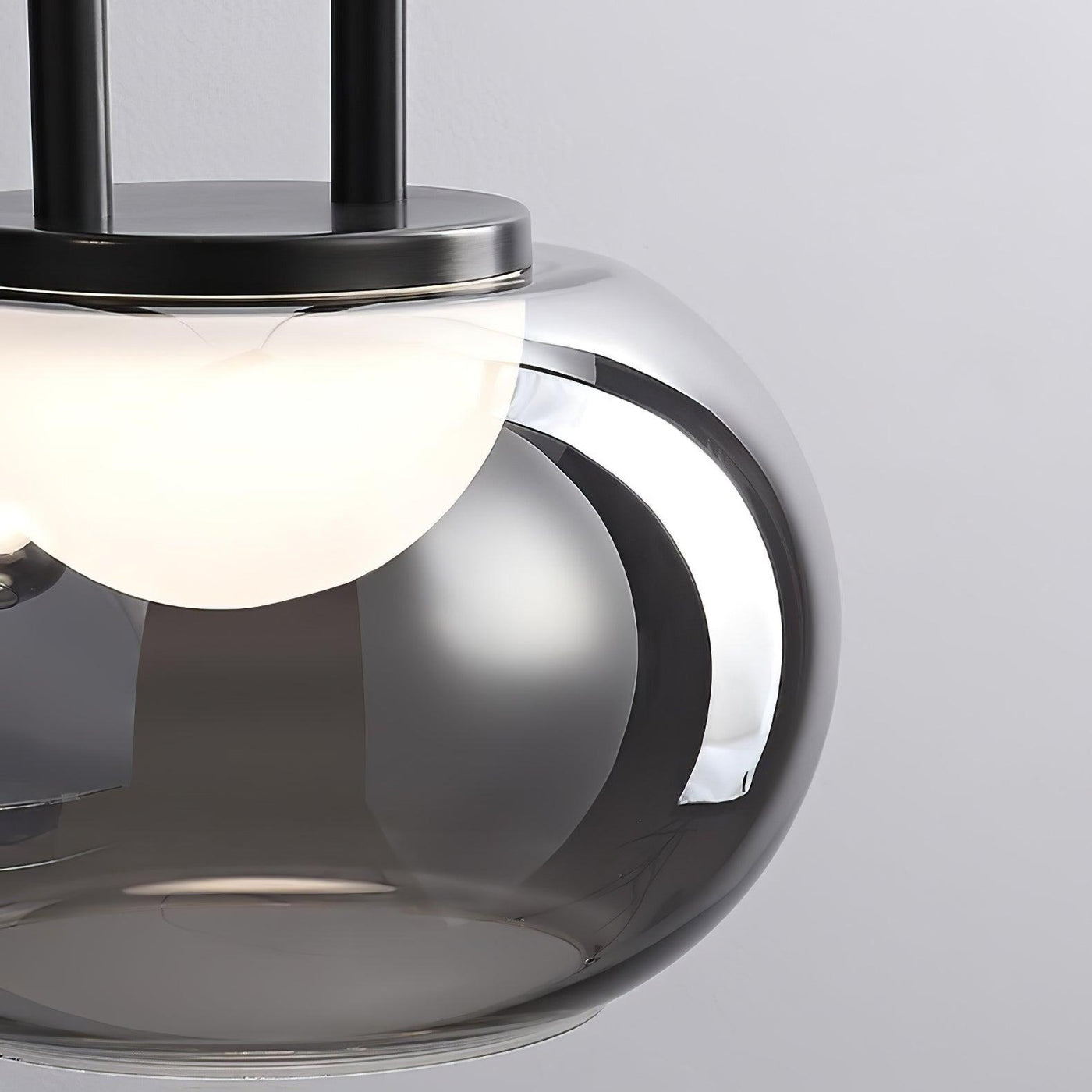 MystiqueLuxe - Elegant Halo Light