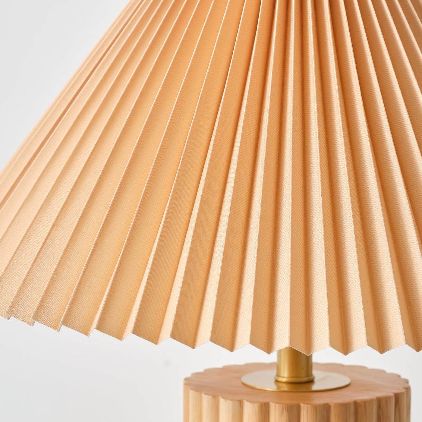 LumaNora - Elegant Table Lamp