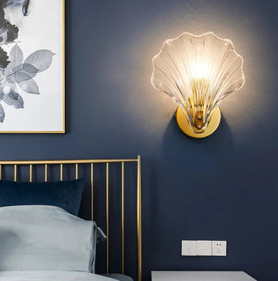CoralGlow – Shell-Shaped Glass Wall Lamp