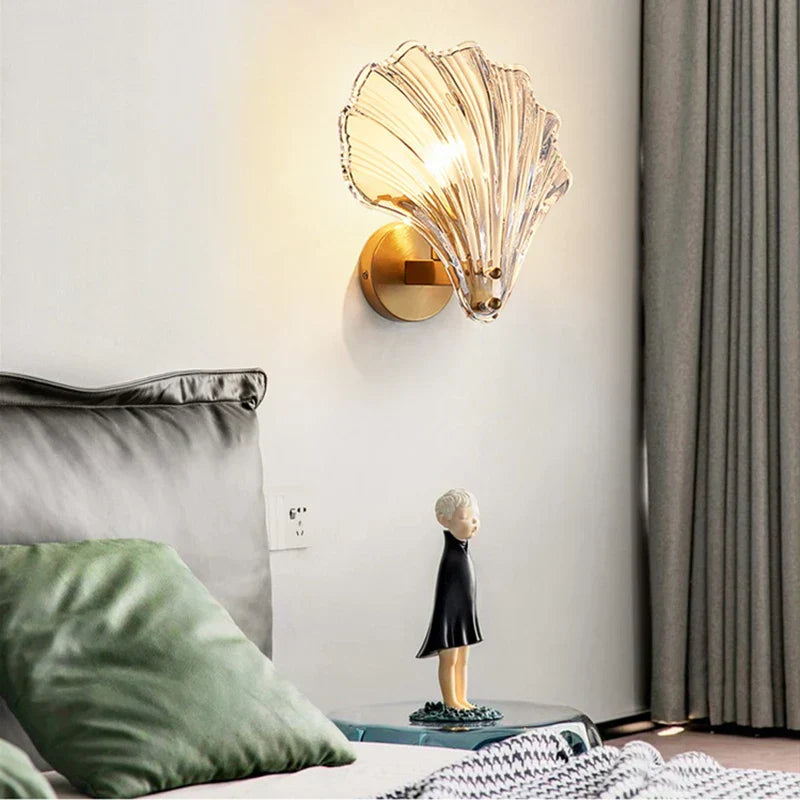 CoralGlow – Shell-Shaped Glass Wall Lamp