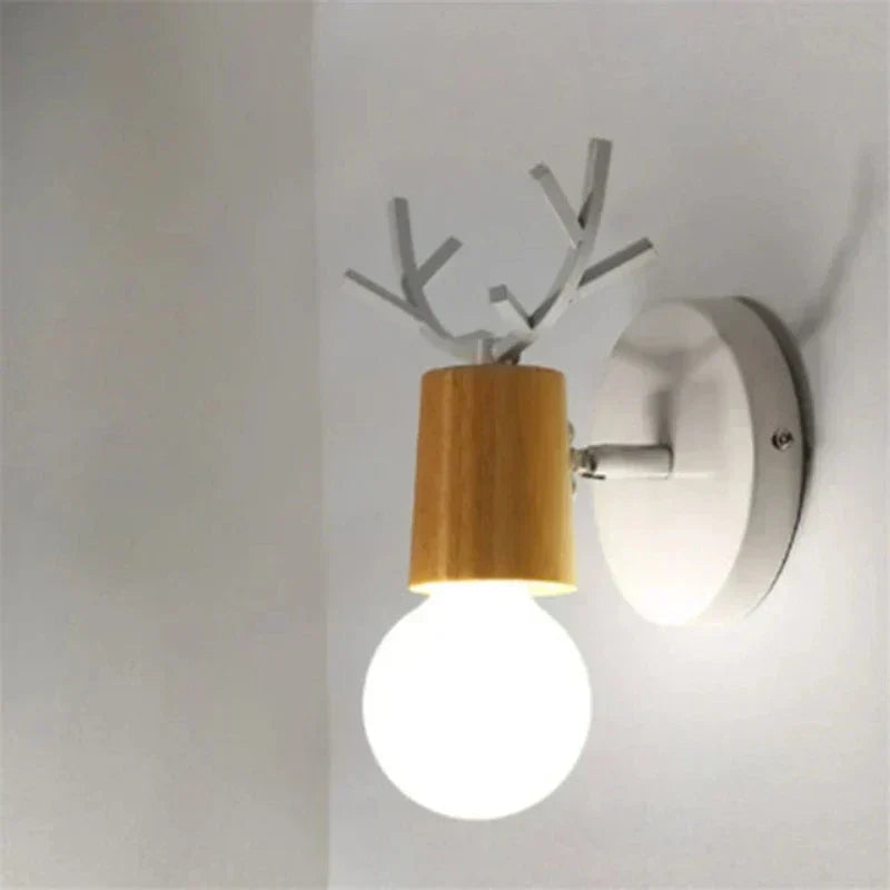 BrightStag - Elegant Antler-Themed Wall Light