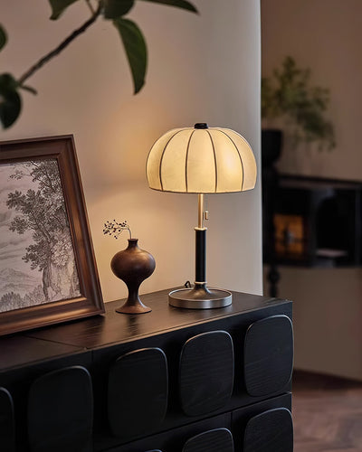 OrchidLite - Stijlvolle Tafel Lamp met Moderne Stofkap