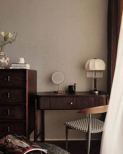OrchidLite - Stijlvolle Tafel Lamp met Moderne Stofkap