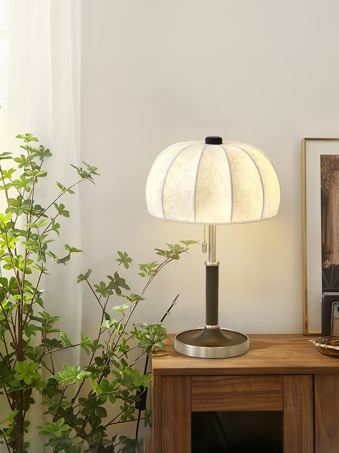 OrchidLite - Stijlvolle Tafel Lamp met Moderne Stofkap