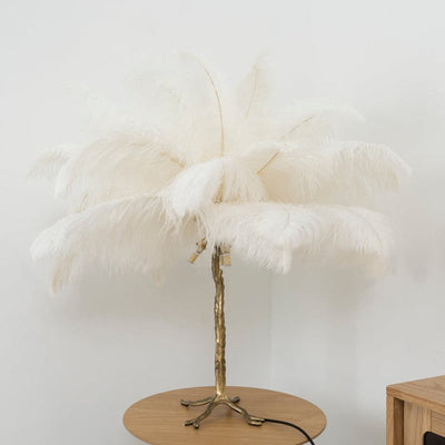 FeatherGlam – Luxurious Table Lamp