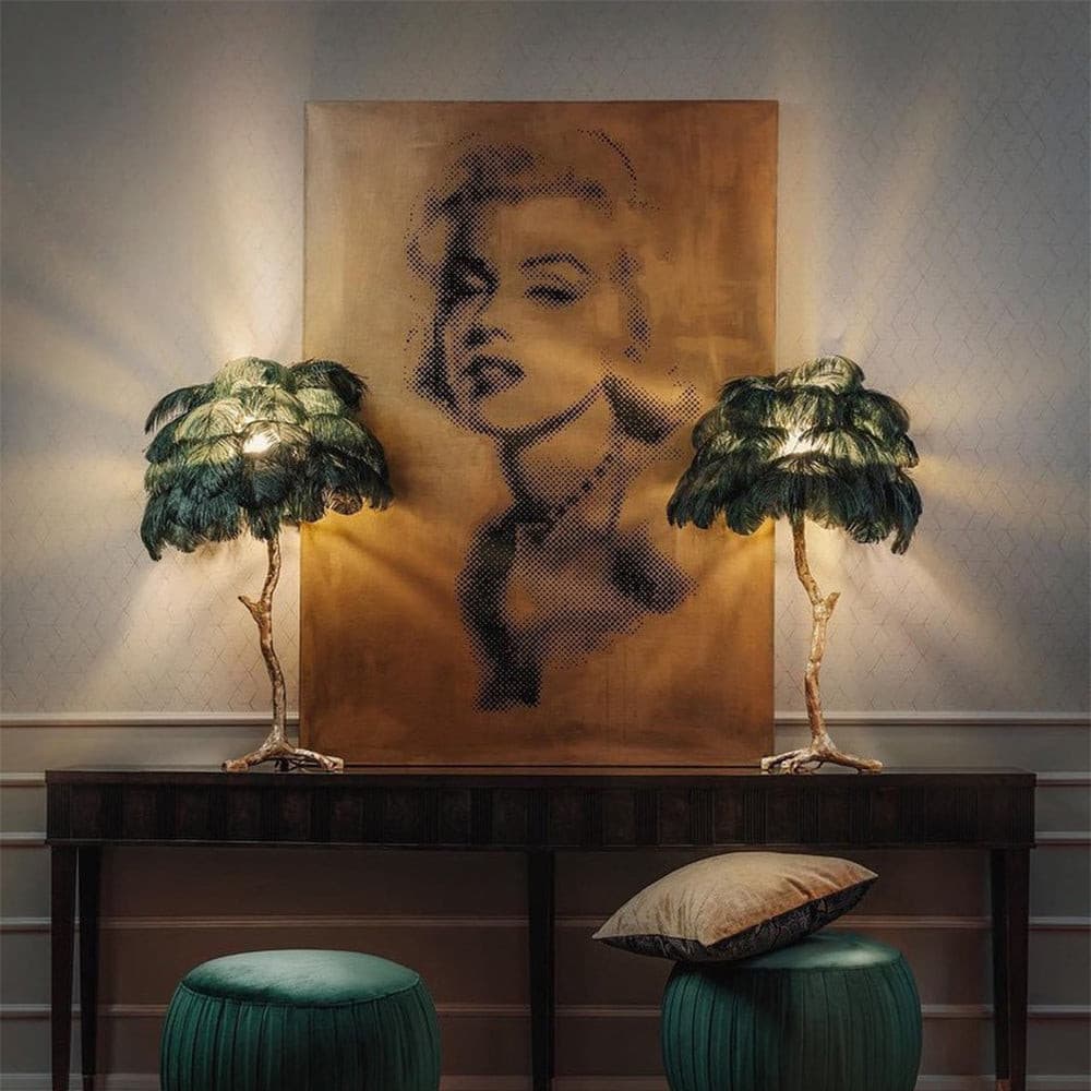FeatherGlam – Luxurious Table Lamp