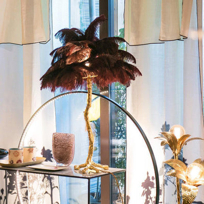 FeatherGlam – Luxurious Table Lamp