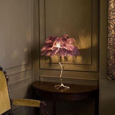 FeatherGlam – Luxurious Table Lamp