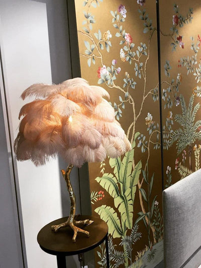 FeatherGlam – Luxurious Table Lamp