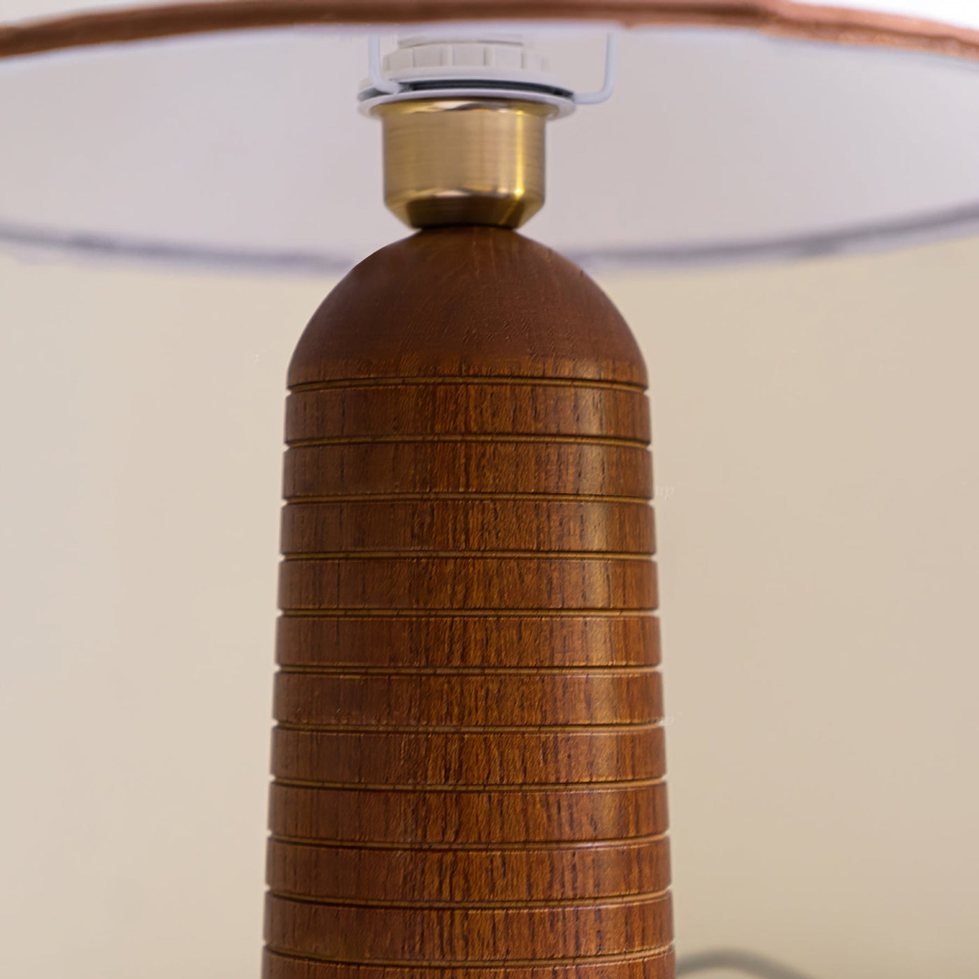 LuxePalisades - Geometrically Designed Table Lamp with Warm Glow