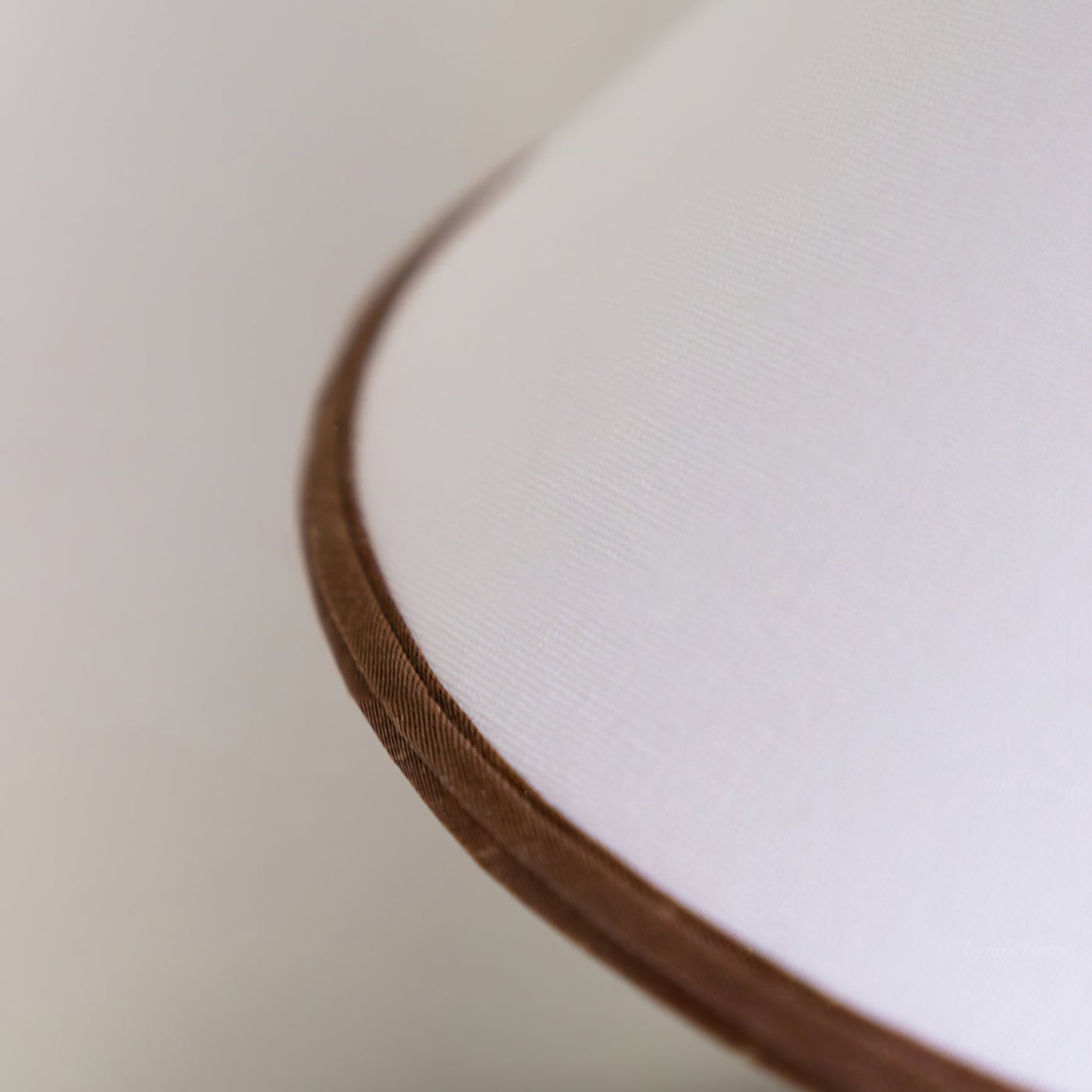 LuxePalisades - Geometrically Designed Table Lamp with Warm Glow