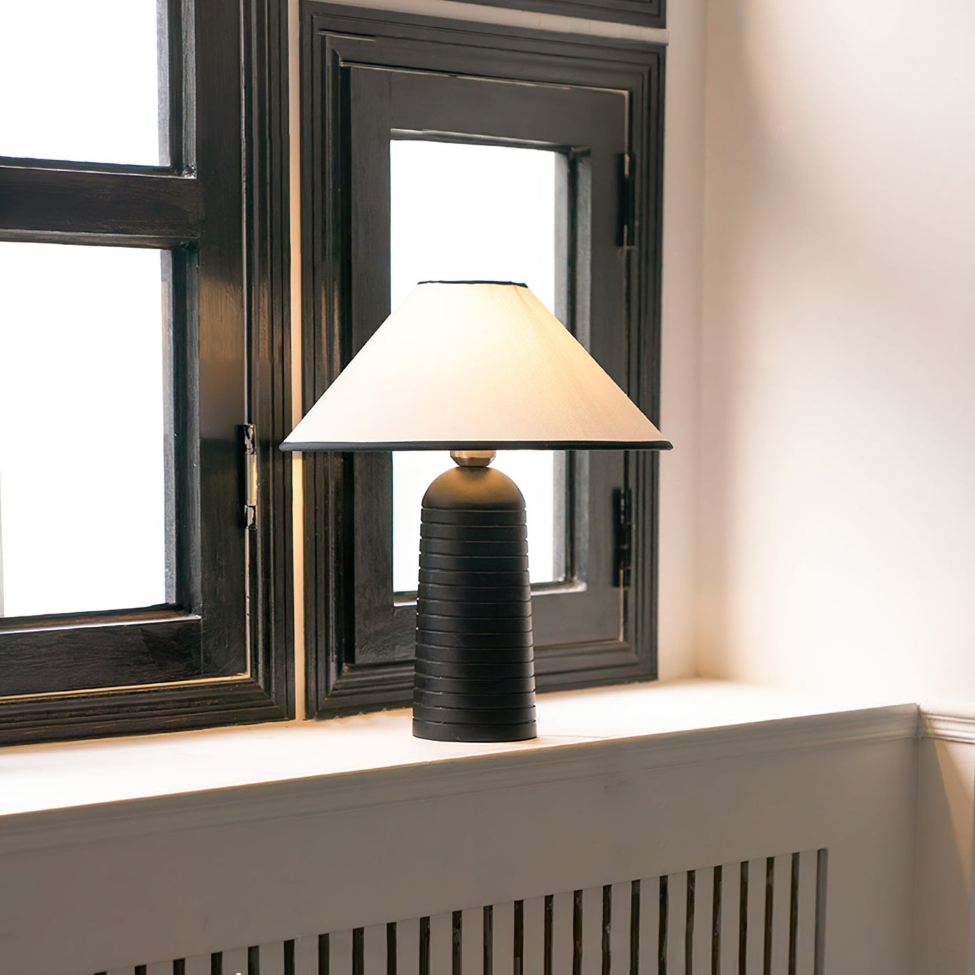 LuxePalisades - Geometrically Designed Table Lamp with Warm Glow