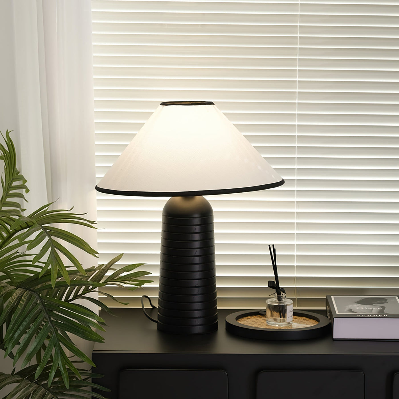 LuxePalisades - Geometrically Designed Table Lamp with Warm Glow