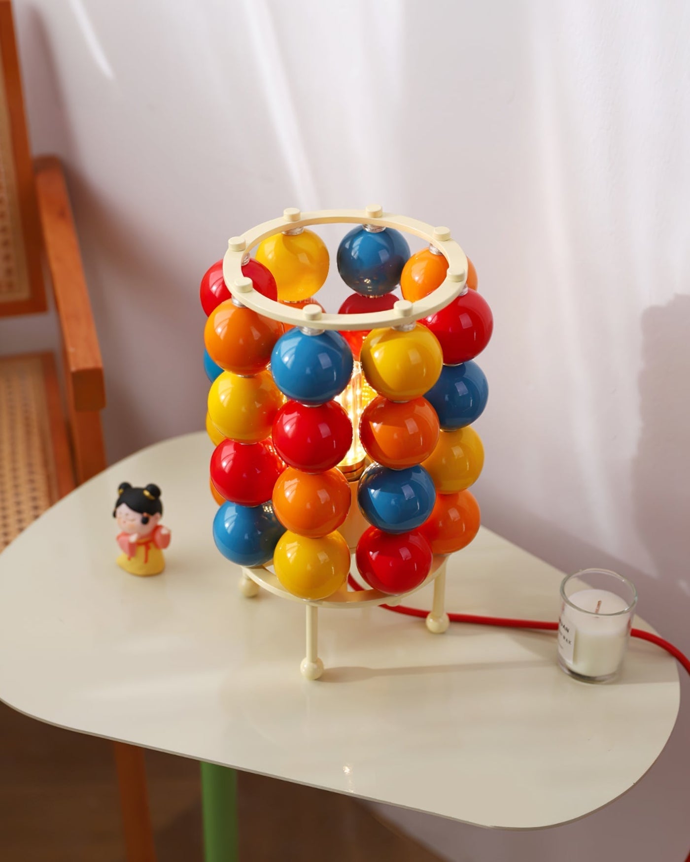 GlazeGlow - Table Lamp with Shiny Ball and Gentle Lighting
