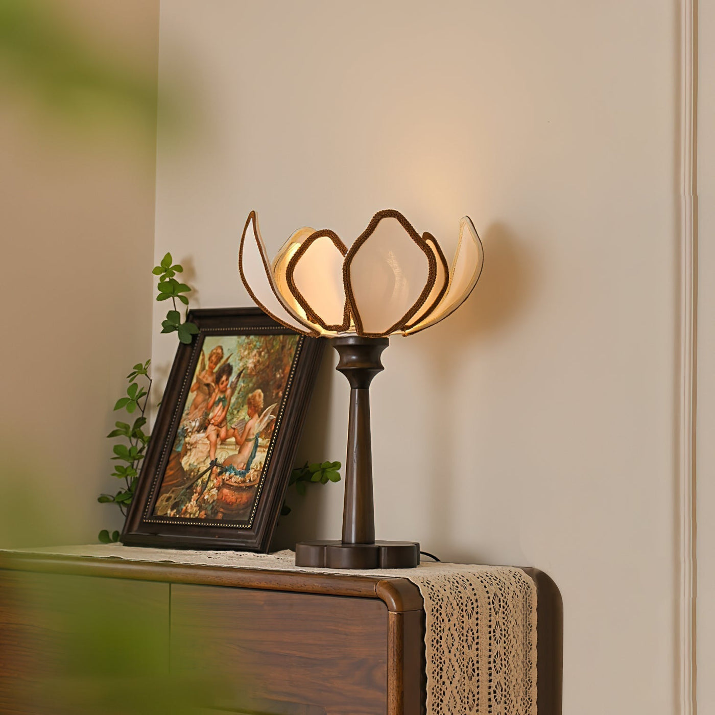 PaulineBeam - Modern Table Lamp