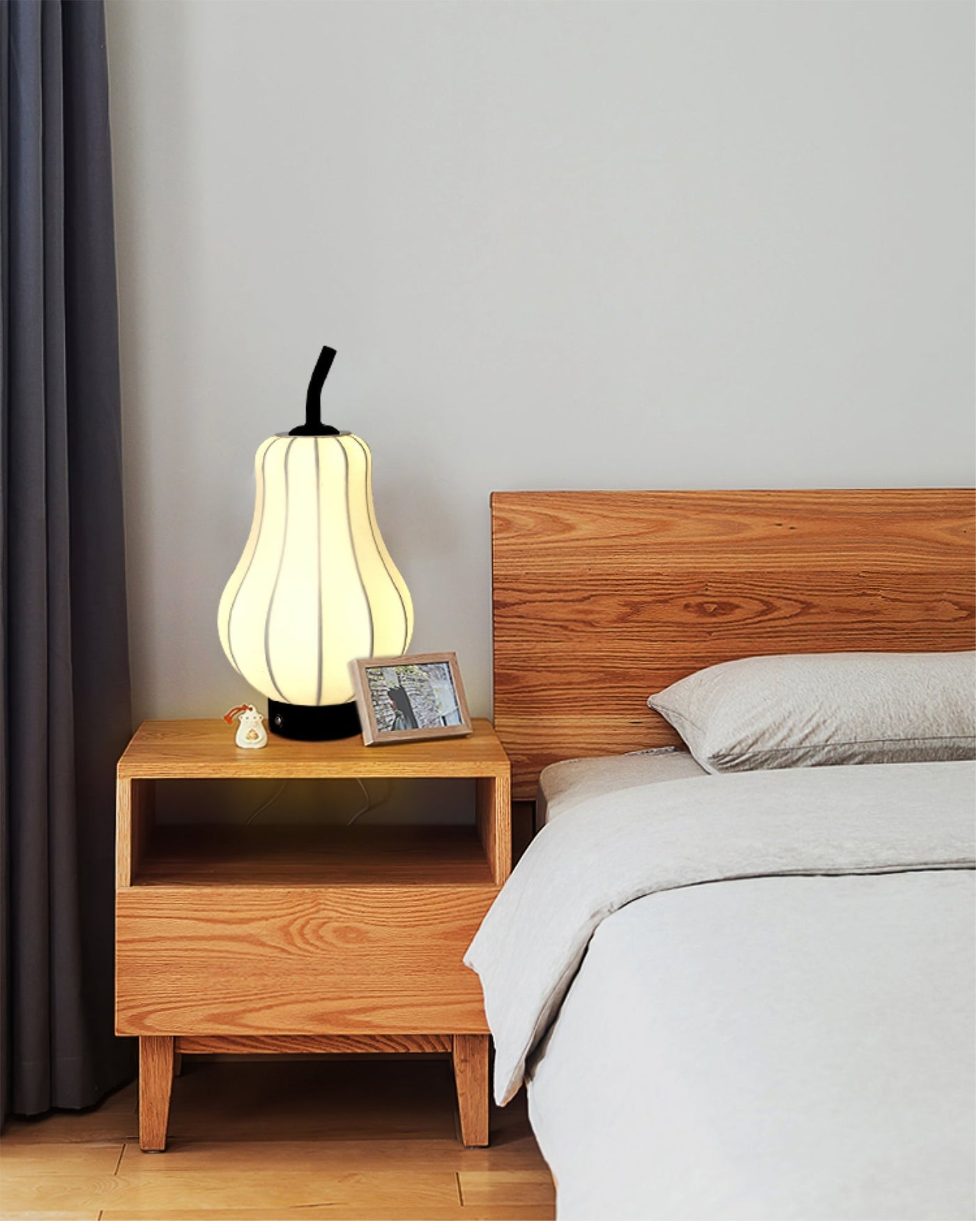 PearLume - Creative Table Lamp with Rechargeable Power