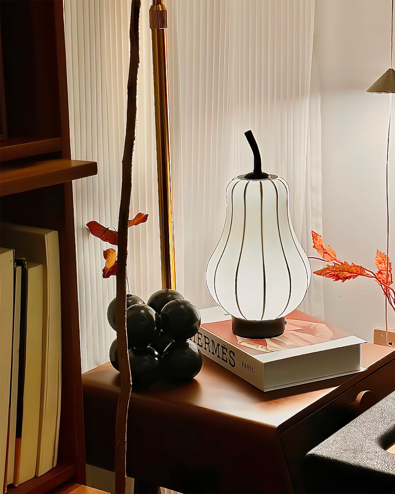 PearLume - Creative Table Lamp with Rechargeable Power