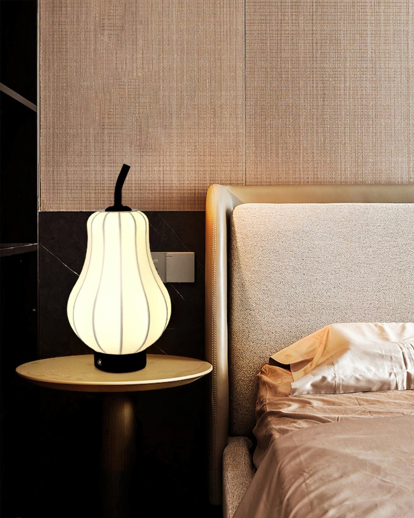 PearLume - Creative Table Lamp with Rechargeable Power