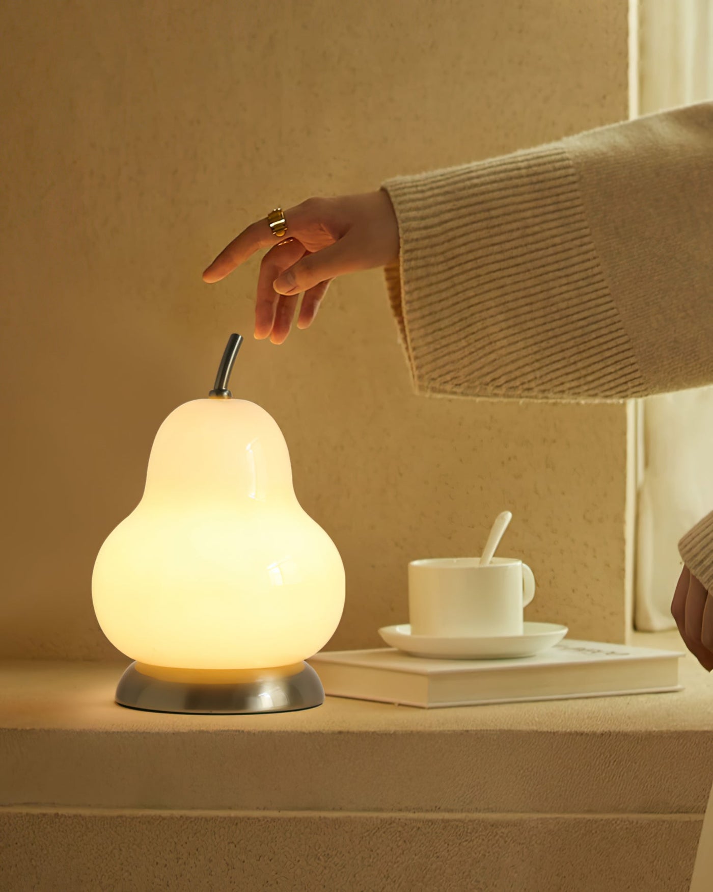 RadiantPear - Portable Glass Table Lamp