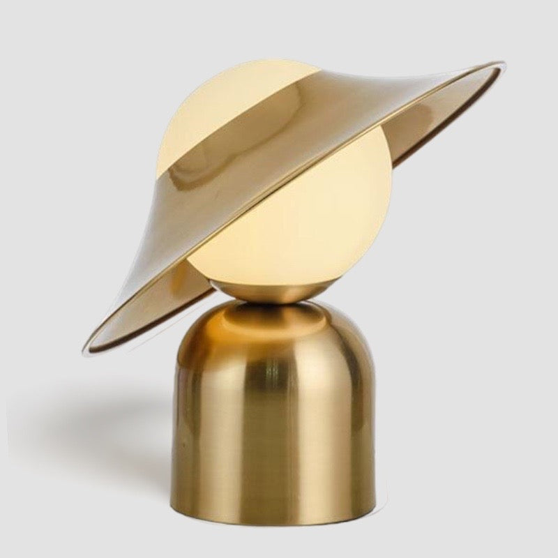 GoldenGlow – Nordic Style Table Lamp in Gold