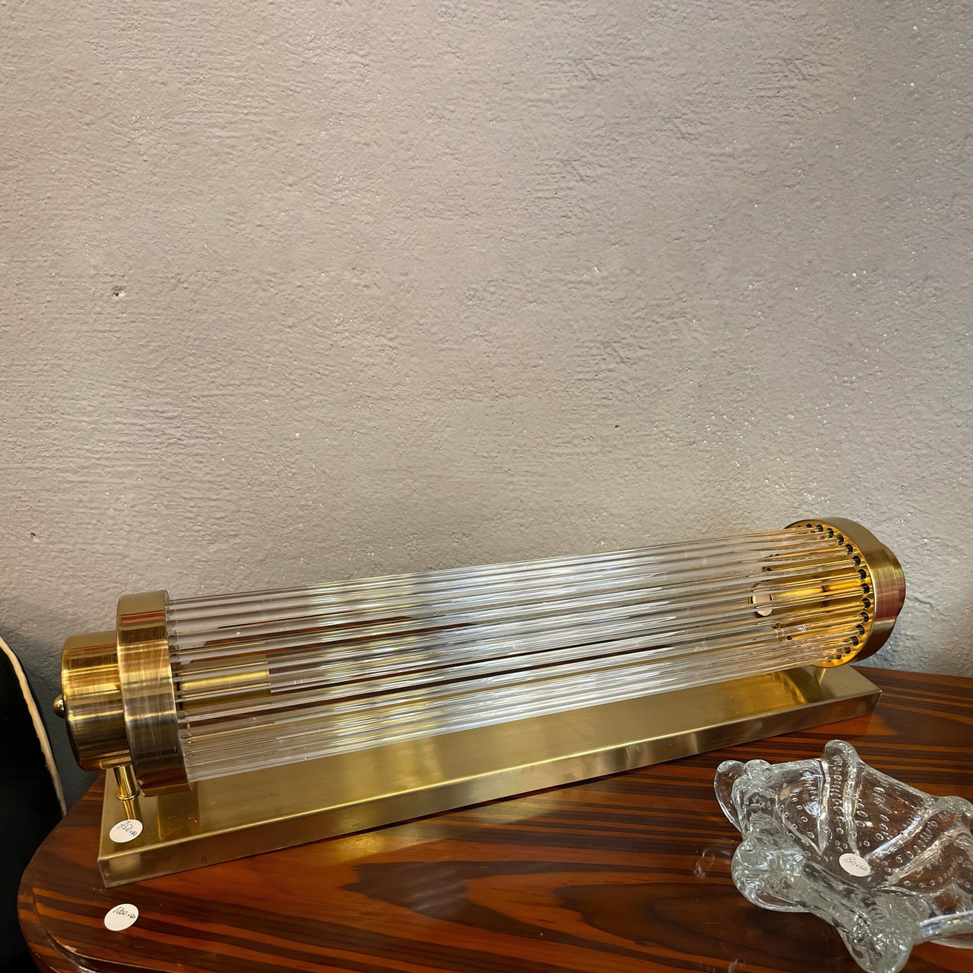 FlareGold – Elegant Gold Wall Light with LED Efficiency