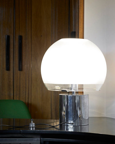 FusionGlow – Retro-Inspired Table Lamp with Glass Base